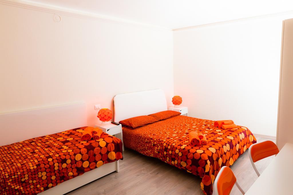 B&B Arcobaleno アレッサンドリア 部屋 写真